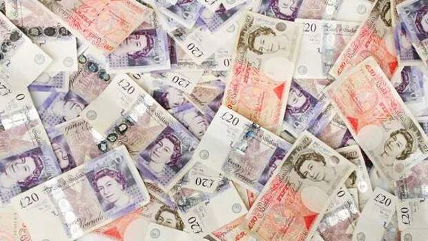 Минфин Великобритании выделит по £1000 восьми миллионам домохозяйств для повышения прожиточного уровня