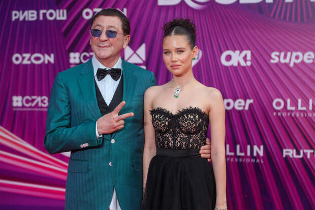 Певец Григорий Лепс сообщил, что поздравил бывшую невесту с юбилеем