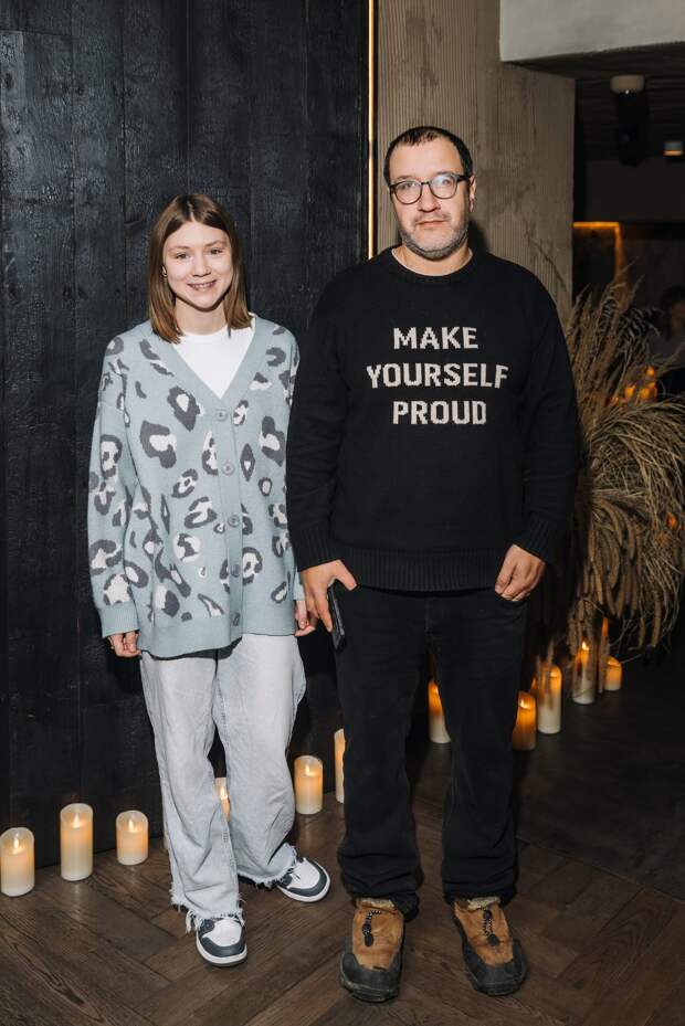 Ужин при свечах: Лянка Грыу, Ольга Сутулова и Владимир Канухин