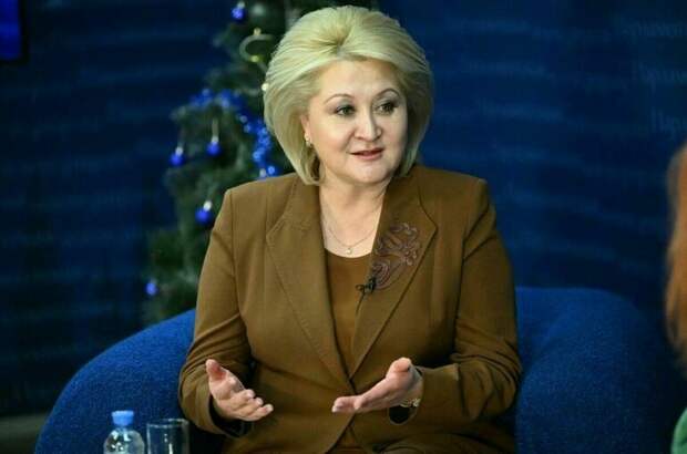 Сенатор Гумерова рассказала, как развивается наука и что будет с ЕГЭ