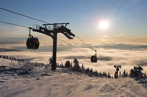 Сто человек эвакуированы из-за аварии на канатной дороге в Италии