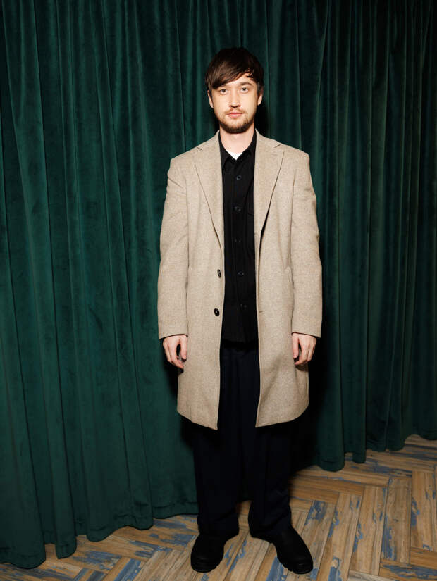 Изгои: Амалия Мордвинова, Александр Устюгов и Евгения Ахременко Изгои: Амалия Мордвинова, Александр Устюгов и Евгения Ахременко