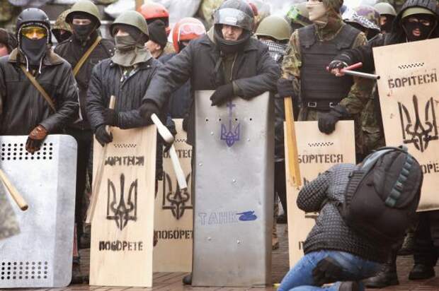 Киевляне за чистый город и против фашистов