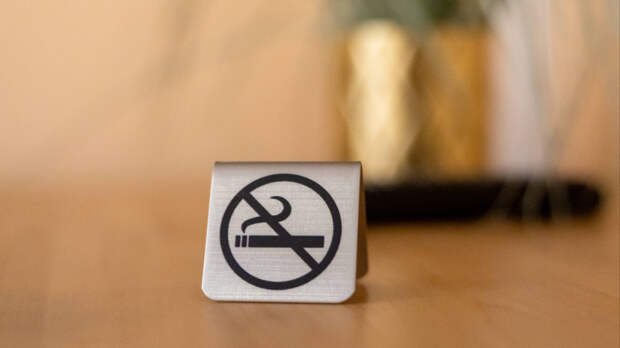 В Великобритании пожизненно запретят продавать сигареты родившимся после 2008 года
