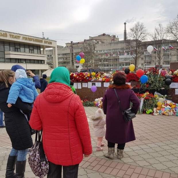 Крым не остался в стороне: в Симферополе почтили память погибших в Кемерове