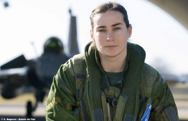 capitaine Claire Mérouze, première femme pilote sur Rafale