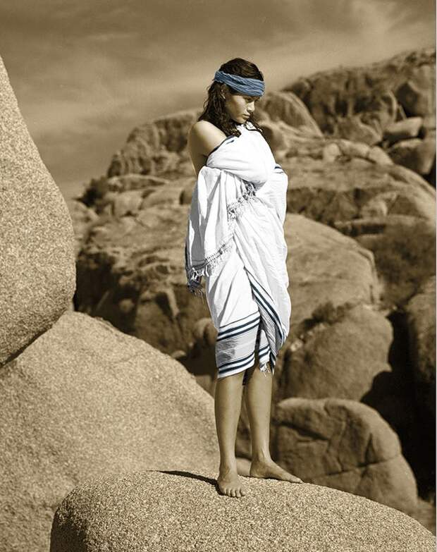 Североамериканская индианка (индеанка) из народа навахо. Фото