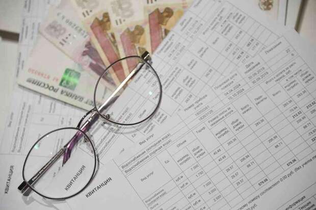 Льготы для пенсионеров в 2026 году: кому положены скидки на ЖКХ и капремонт и как их получить