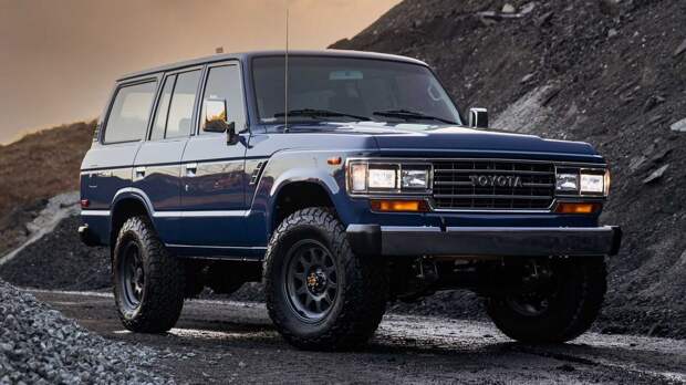 Мощный рестомод на базе 33-летнего Toyota Land Cruiser