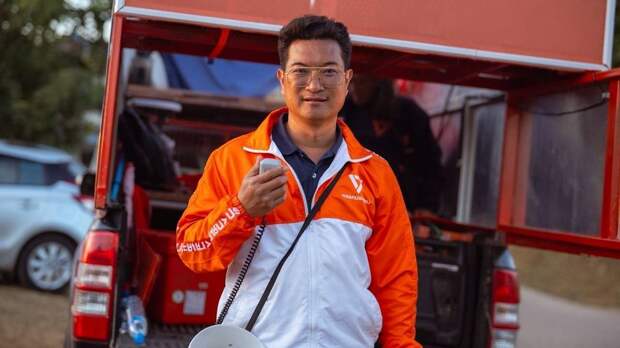 Известный политик накачал певицу наркотиками и изнасиловал за границей