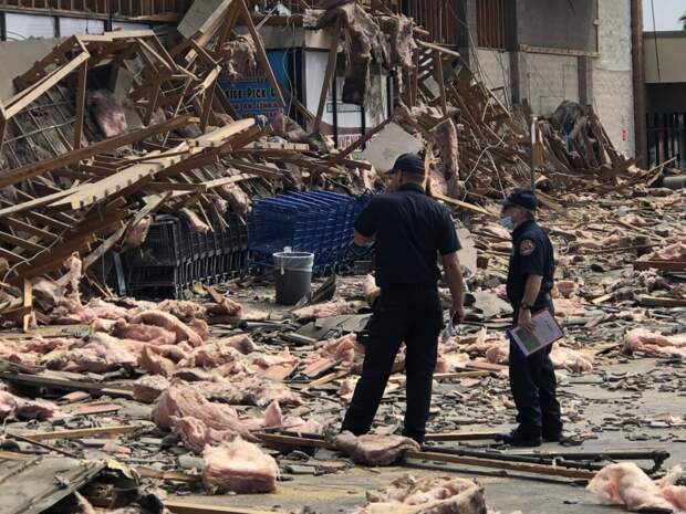 _сша_рухнул-1024x768 В США обрушилась часть супермаркета, есть жертвы
