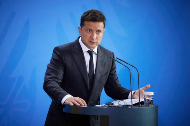 Зеленский хочет лично обсудить с Путиным его статью об Украине