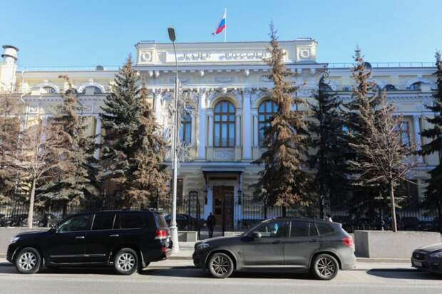 Эксперт СМИ2 рассказал, почему ЦБ искусственно не ослабляет рубль