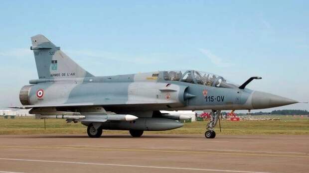 Истребители-бомбардировщики Mirage 2000H Vajr («Божественный гром») могут нести ядерное оружие. Фото: Военное обозрение