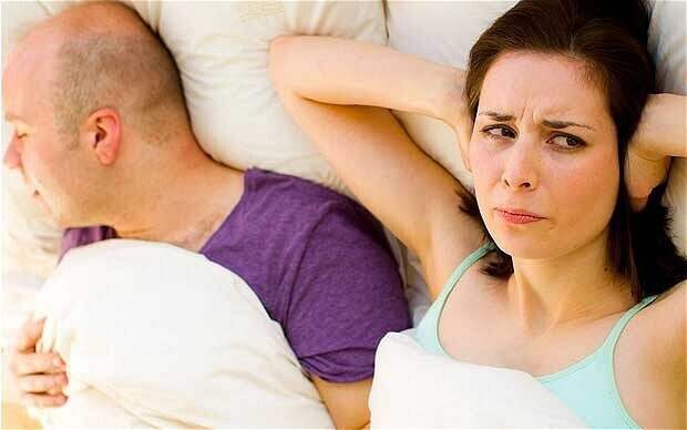 К 60-летнему возрасту начинают храпеть во сне 70% мужчин и только 40% женщин.