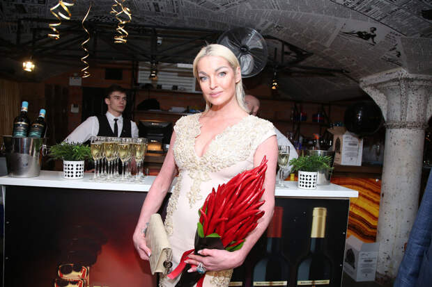 Волочкова со слезами рассказала о своих проблемах со здоровьем