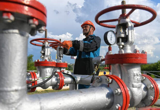 Поздравления с Днем нефтяника: короткие и длинные, в стихах и прозе