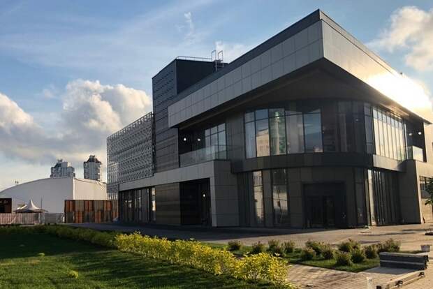 На улице Панфилова в Силино построен ресторанный комплекс На улице Панфилова в Силино построен ресторанный комплекс