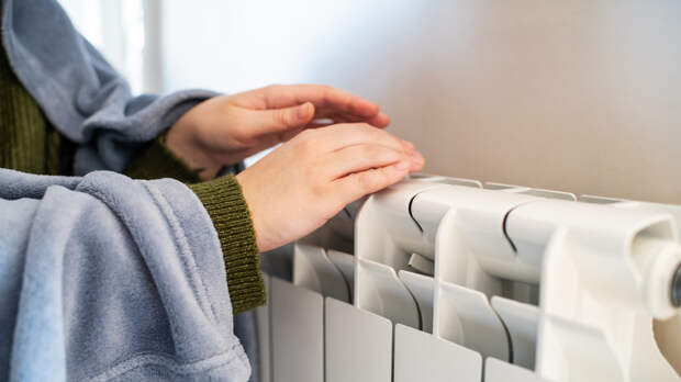 Врач Клинов предостерёг от обогрева обмороженных рук у батареи или костра