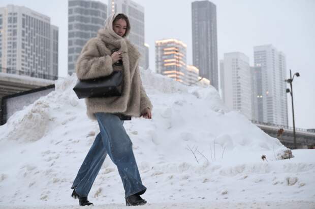 В Москве выросли полуметровые сугробы