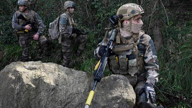 МИД РФ: размещение войск Франции и Британии на Украине не принесет мира