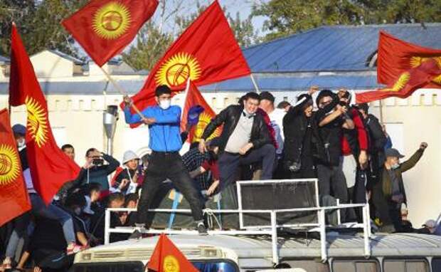 В Бишкеке прошли массовые протесты из-за недовольства приезжими из Индии и Бангладеш