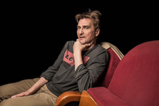 Юрий Бутусов