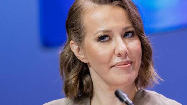 Собчак подловила разводящуюся Самойлову в Куршевеле — на вечеринке в окружении мужчин