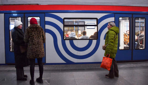 Москвичей призвали массово пересесть на метро