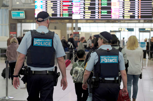 52-летний пассажир изнасиловал попутчицу в самолете