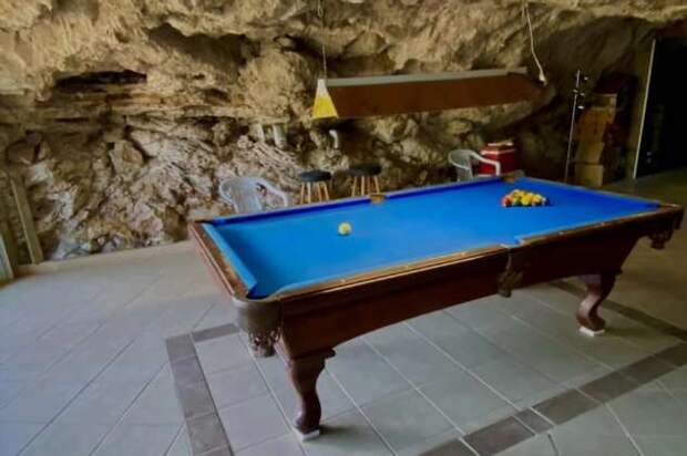 В Колорадо продается жилье за $2,45 млн, которое находится в горной пещере (11 фото)