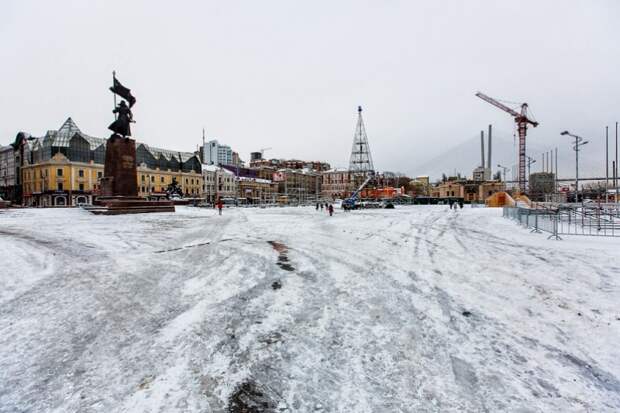 "Точно больше не увидим": что сейчас творится в самом центре Владивостока, гадают горожане