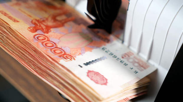 Крупнейшую сеть "бумажного" НДС на 1,2 трлн рублей раскрыли в России