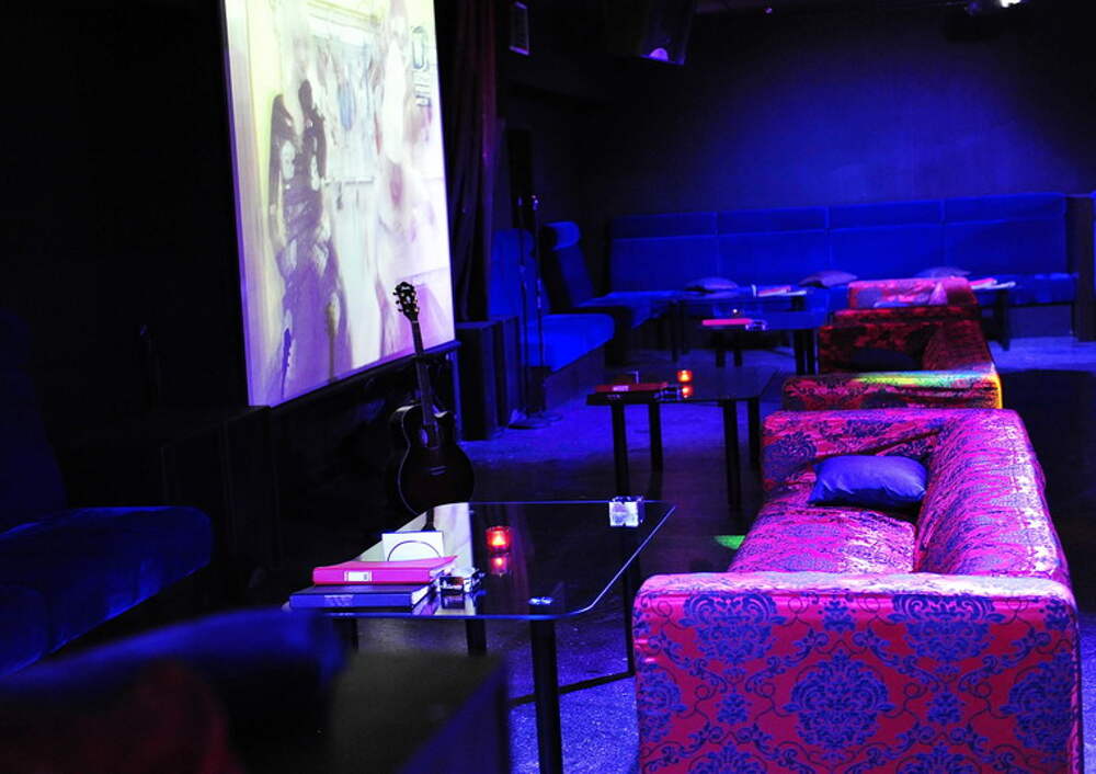 Шаляпин белгород караоке. Шаляпин тюмень. Кафе шаляпин нижний новгород. Караоке шаляпин нижний новгород. Караоке клуб шаляпин тюмень.