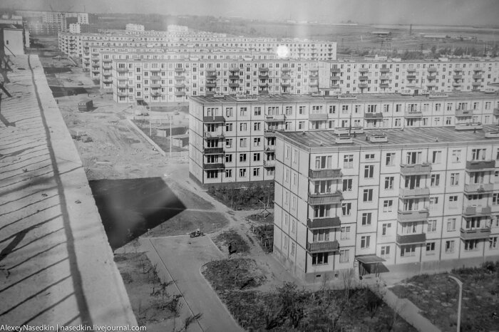 Чтобы сделать строительство жилых домов более дешевым, проекты начали создавать типовые / Фото: fotostrana.ru