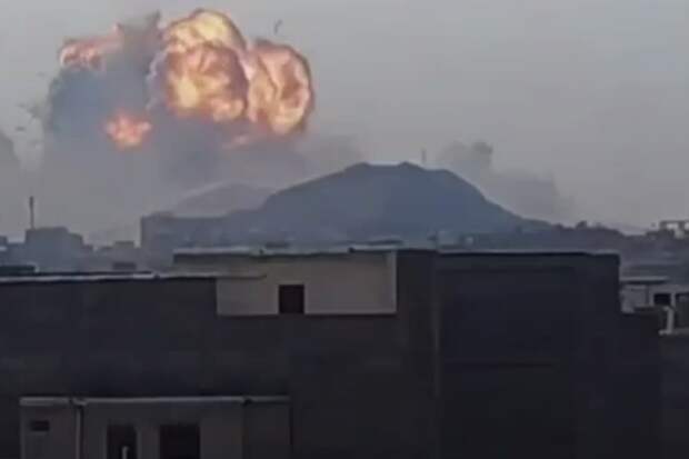 Чудовищный взрыв склада баллистических ракет под Тегераном попал на видео