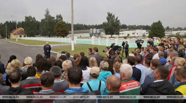 «Уже висят польские флаги». Лукашенко заявил о цели Запада отсечь у Белоруссии территорию и атаковать Россию