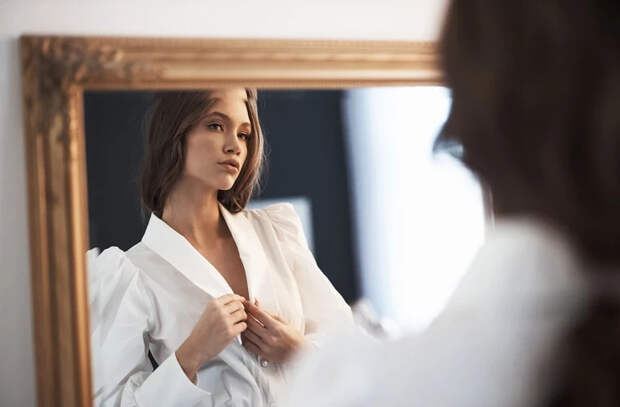 Смотреться в зеркало вредно для психики