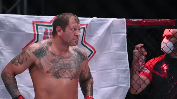 Александр Емельяненко высказался о драке Харитонова с Яндиевым