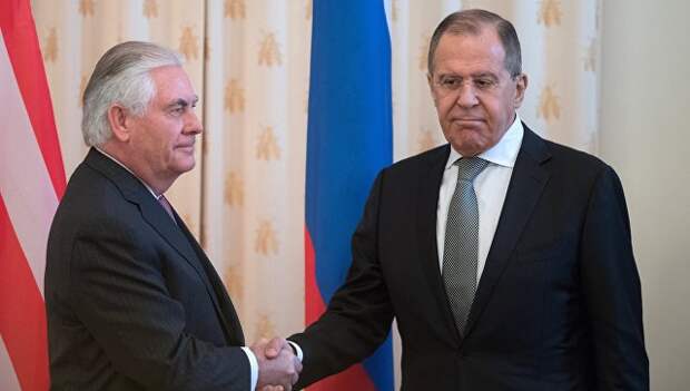 Министр иностранных дер РФ Сергей Лавров и Государственный секретарь США Рекс Тиллерсон во время переговоров в Москве. Архивное фото Министр иностранных дер РФ Сергей Лавров и Государственный секретарь США Рекс Тиллерсон во время переговоров в Москве. Архивное фото