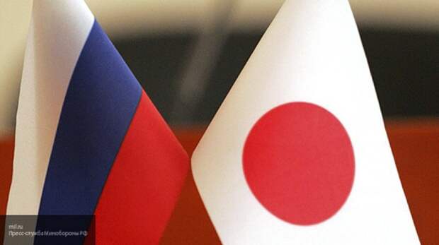 Глава МИД Японии планирует обсудить с Лавровым заключение мирного договора