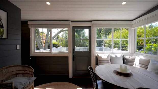 Жизнь часто забрасывает нас довольно далеко от тех мест, где мы родились и провели своё детство.-5-4