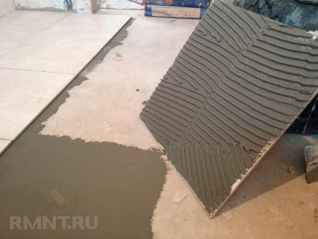 Укладка керамической плитки на пол и стены