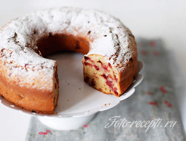 Пряничный кекс с брусникой