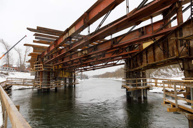 ﻿В Туле готовность нового моста через Упу составила 65%﻿