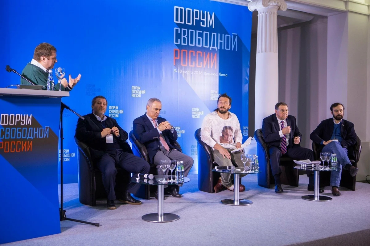 "Мелкое, потерявшее разум государство". Могучая Литва так долго бросала вызовы Китаю, что тот наконец её услышал.