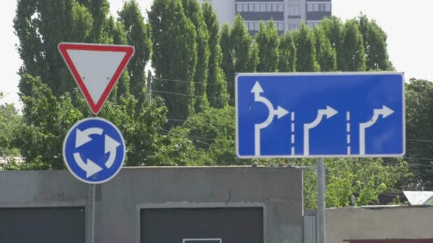 Чем опасны для водителей турбокольцевые перекрестки и как правильно их проезжать