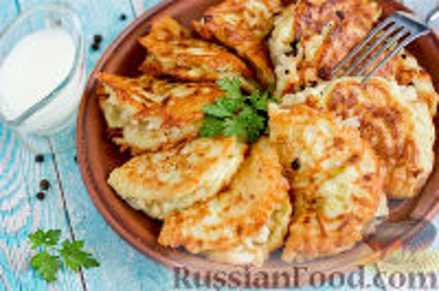 Фото к рецепту: Кабачковые "пирожки" с мясом