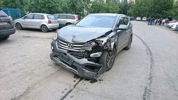 Пьяный водитель протаранил 5 машин, пытаясь "красиво припарковаться" авария, парковка, пьяный за рулем