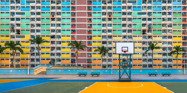 Яркий район и игровая площадка в Гонконге